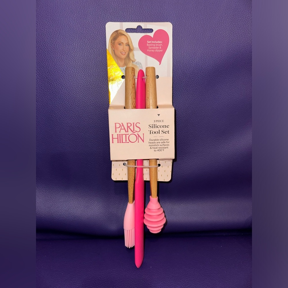 NWT Paris Hilton 🌸🎀 3 piece Silicone & Wood Tool set